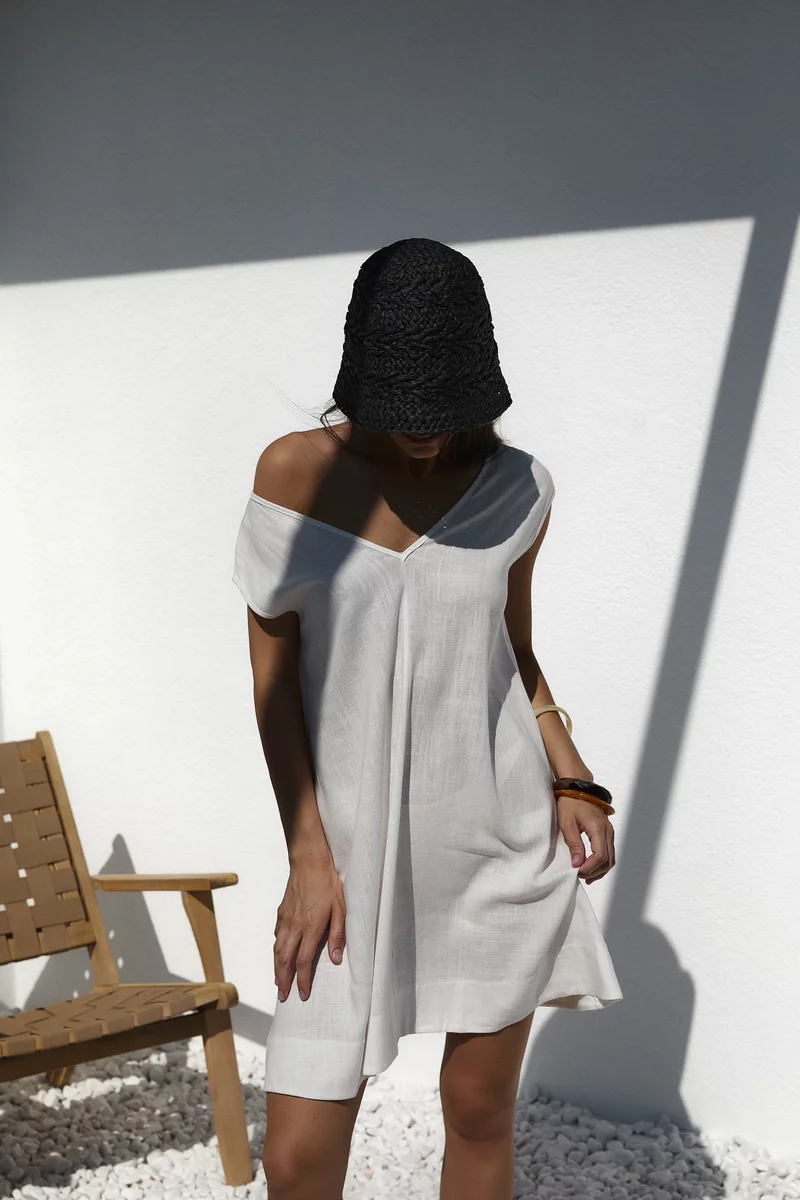 Milk linen mini sundress with V-neck photo 4