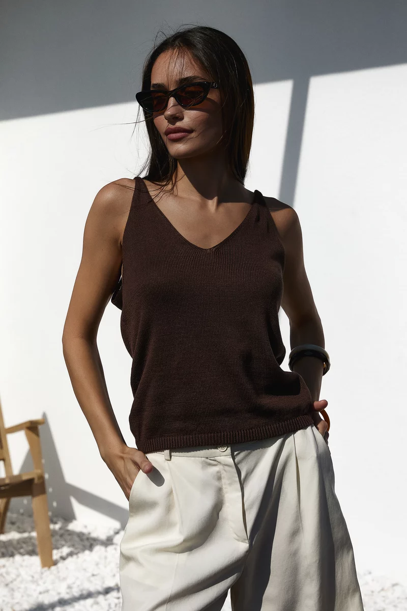Knitted top with straps in a chocolate shade photo 4