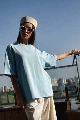 Blue oversized T-shirt with seagull