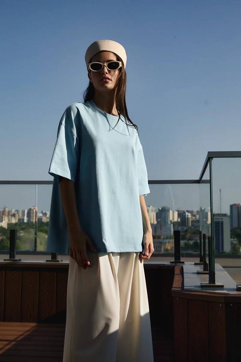 Blue oversized T-shirt with seagull photo 2