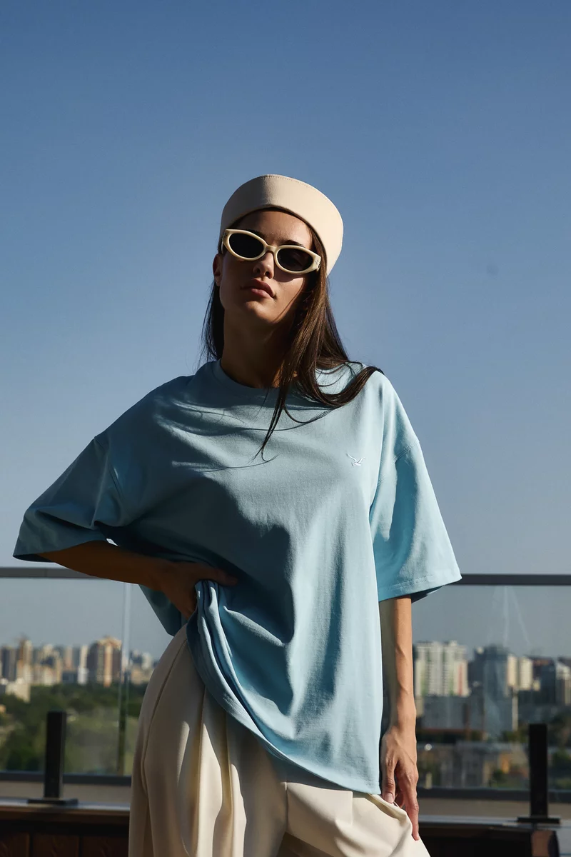 Blue oversized T-shirt with seagull photo 4