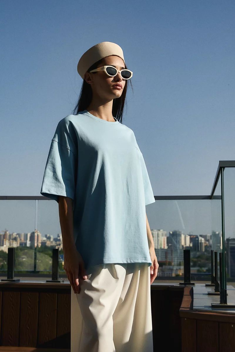 Blue oversized T-shirt with seagull photo 5