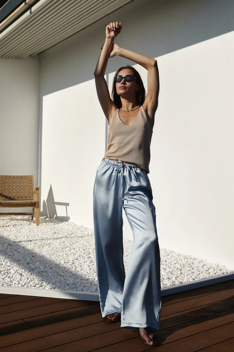 Blue satin straight-leg pants photo 3