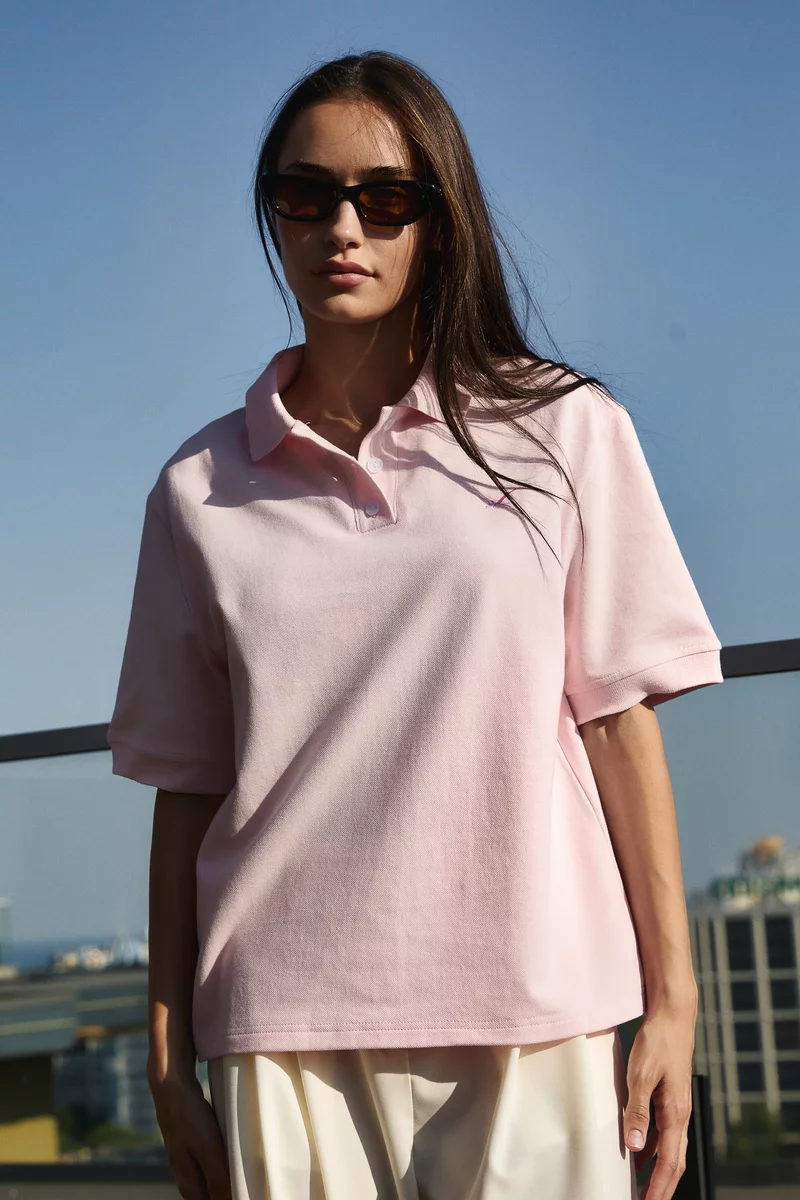 Pink straight-cut polo shirt photo 1
