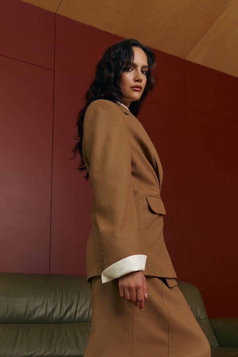 

Однобортний жакет-пальто із додаванням вовни у відтінку кемел