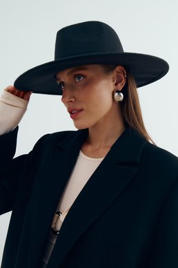 Black hat with ribbon