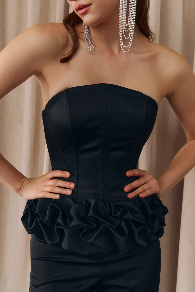 Черный сатиновый корсет с рюшами фотография 4