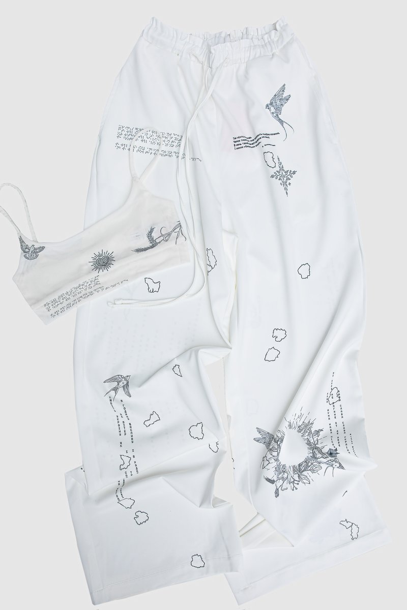 

Молочний набір із кроп-топа і сатинових штанів Душа