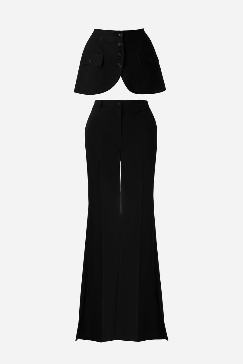 

Чорний комплект зі штанів-кльош і баски