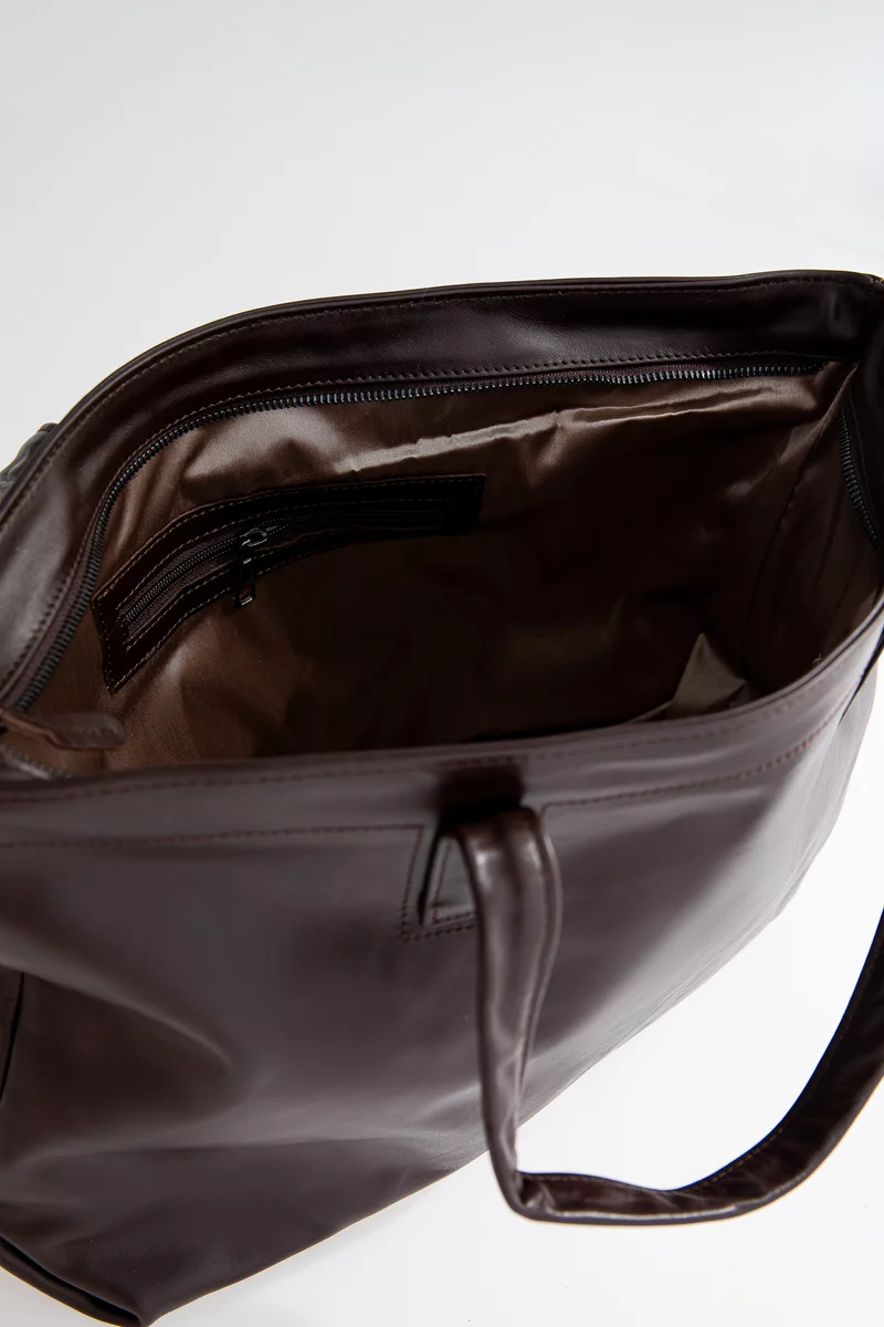 Chocolate-colored genuine leather bag photo 4