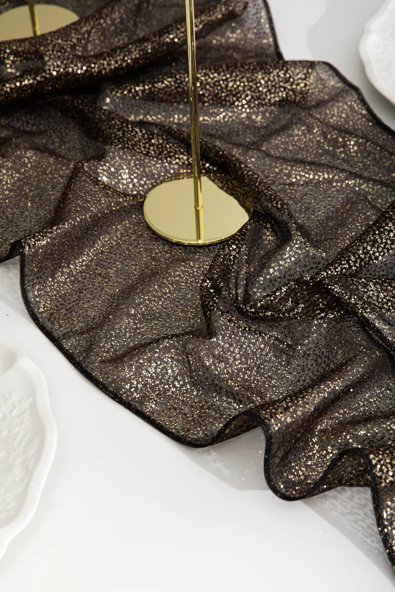 Черный ранер из сетки с золотистыми блестками фотография 2