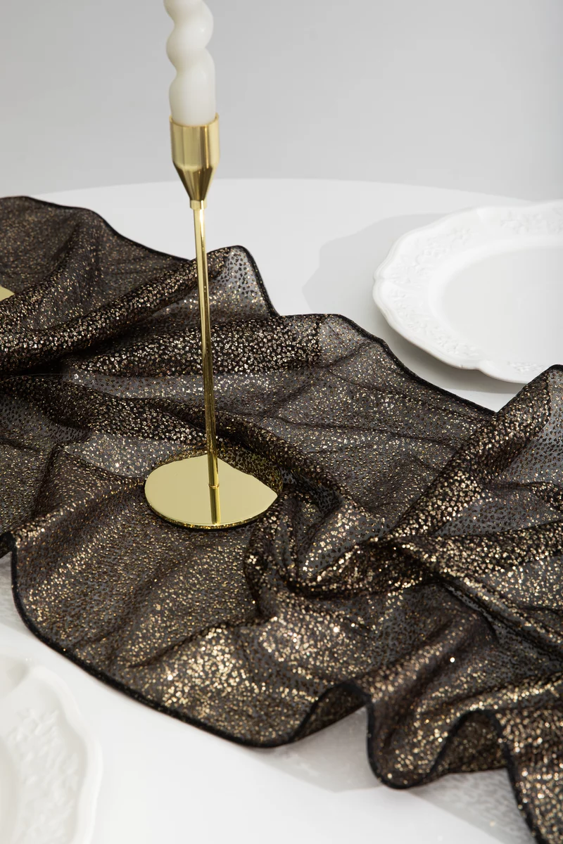 Черный ранер из сетки с золотистыми блестками фотография 3