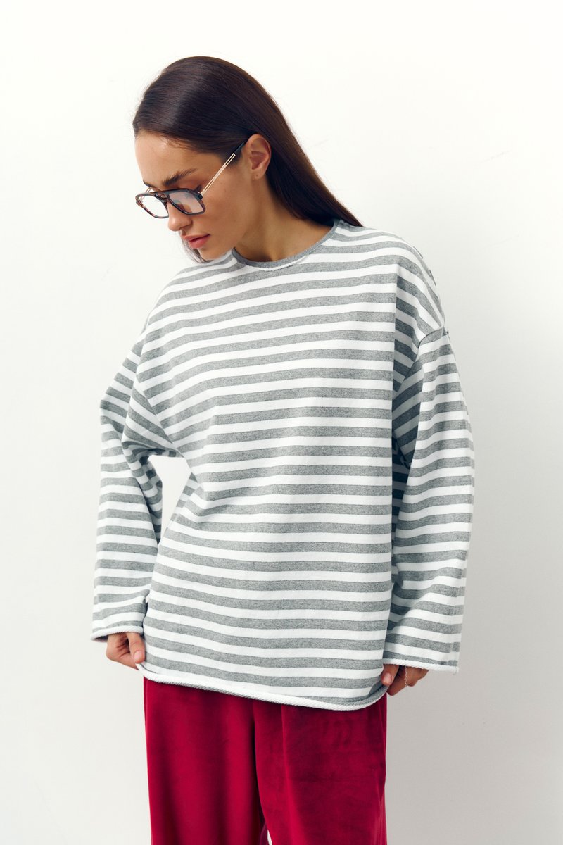 

Сірий смугастий світшот-тільник оверсайз