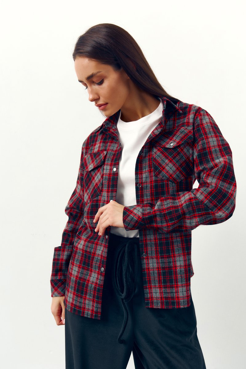 

Червона фланелева сорочка на кнопках