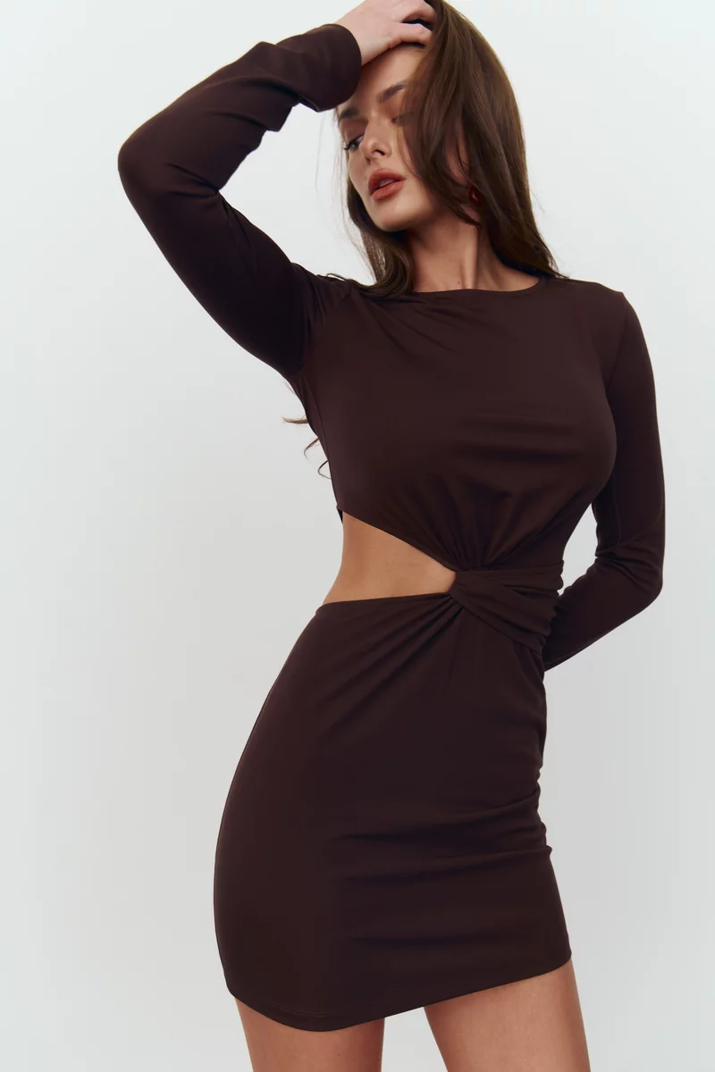 Трикотажное платье мини с вырезом в шоколадном оттенке Трикотажное платье мини с вырезом в шоколадном оттенке фотография 4