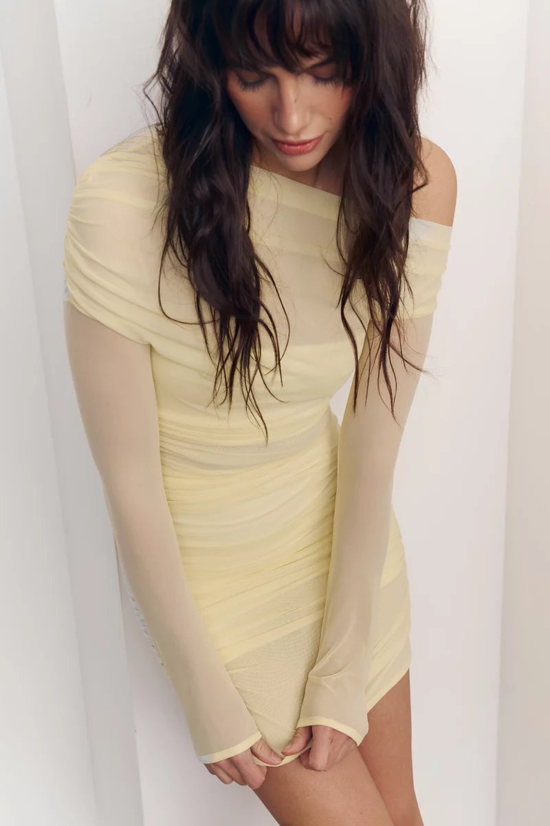 Желтое платье мини из стрейч-сетки Желтое платье мини из стрейч-сетки фотография 5