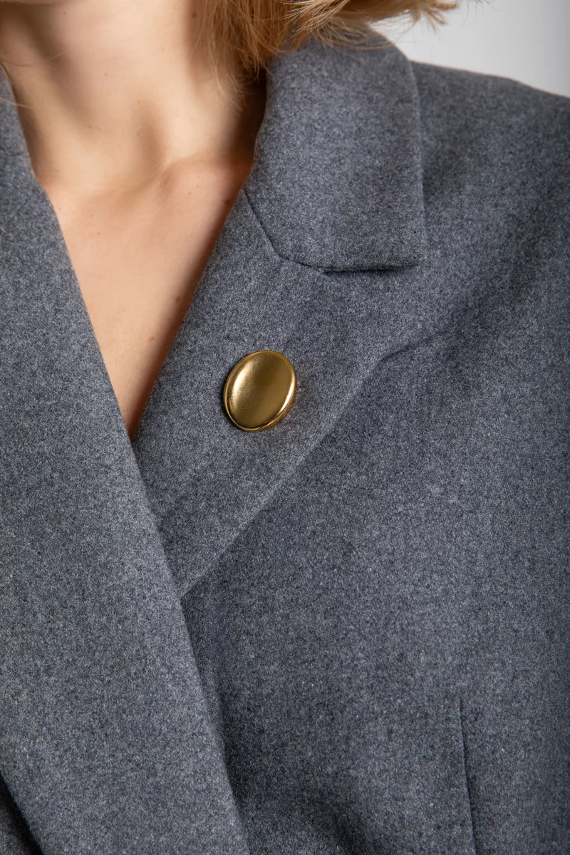 Золотистая брошь-овал Золотистая брошь-овал фотография 1