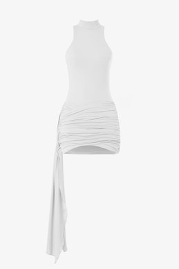 Молочное трикотажное платье мини с боковым шлейфом