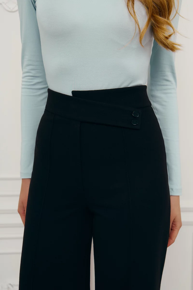 Черные брюки-палаццо с асимметричным поясом Черные брюки-палаццо с асимметричным поясом фотография 4