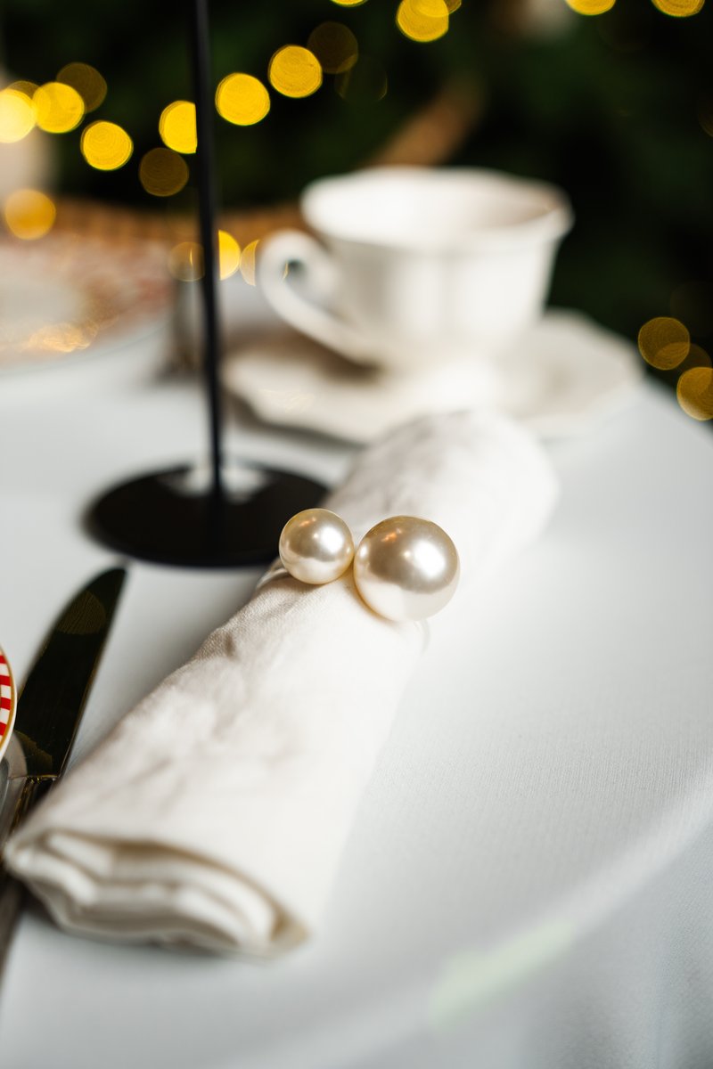 Золотисте кольцо для салфеток с жемчужинами фотография 1