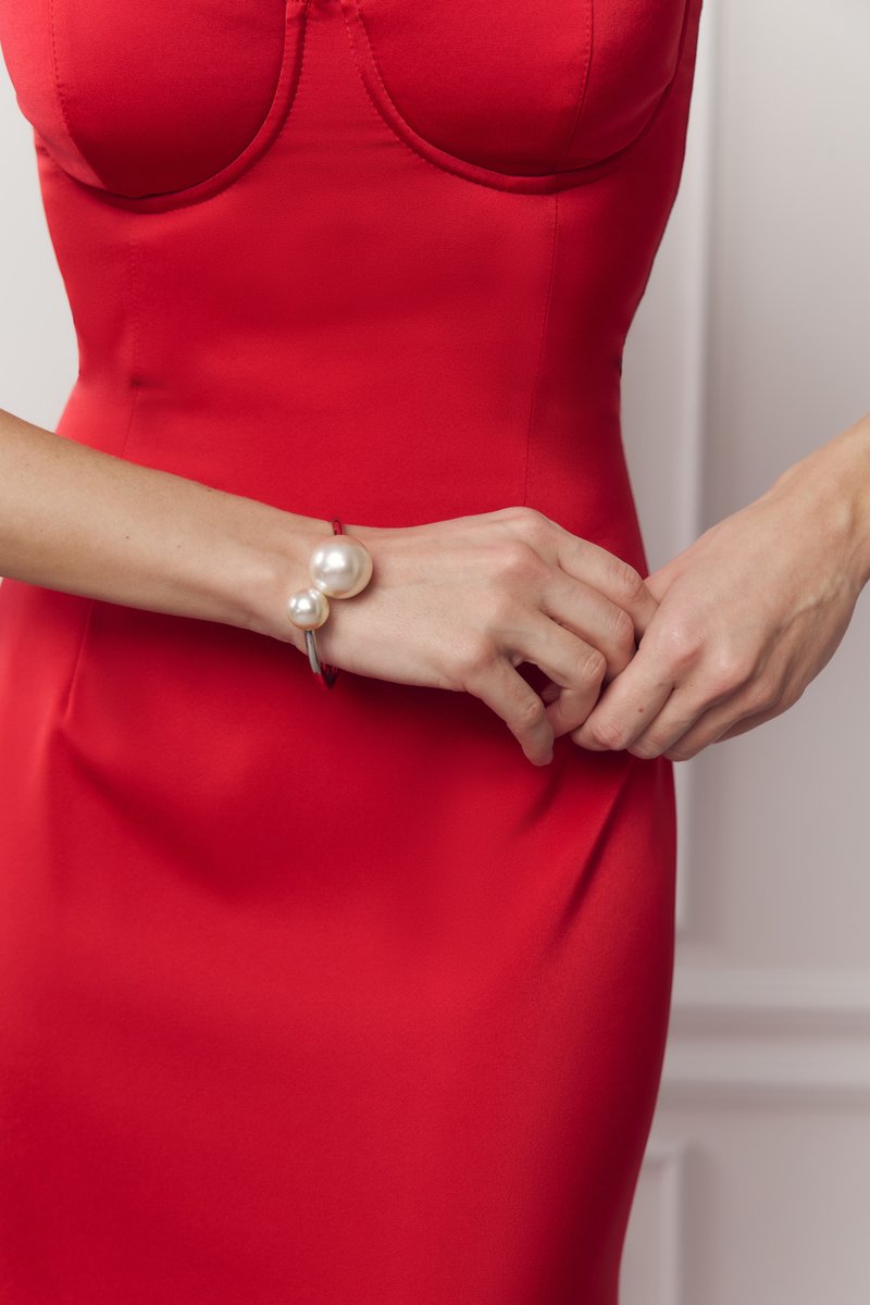 Серебристый браслет с жемчужинами фотография 1