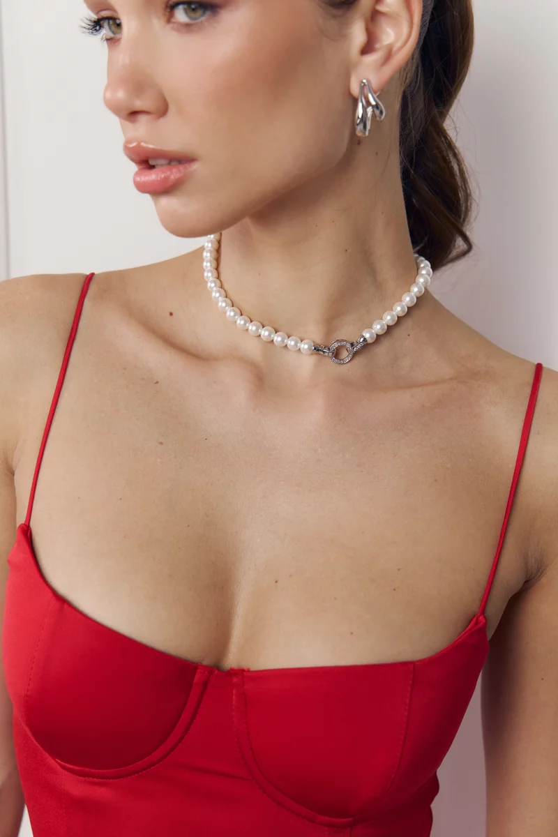 Молочное колье с жемчужинами фотография 1
