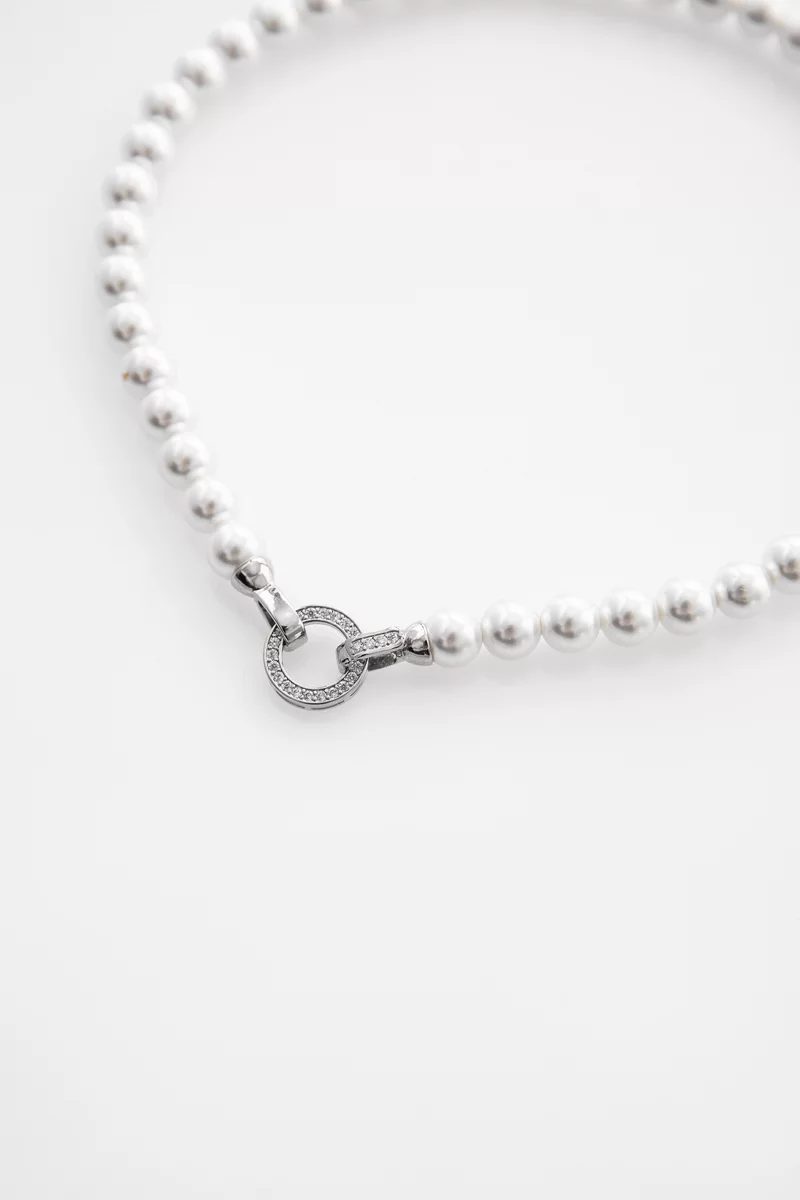 Молочное колье с жемчужинами фотография 3