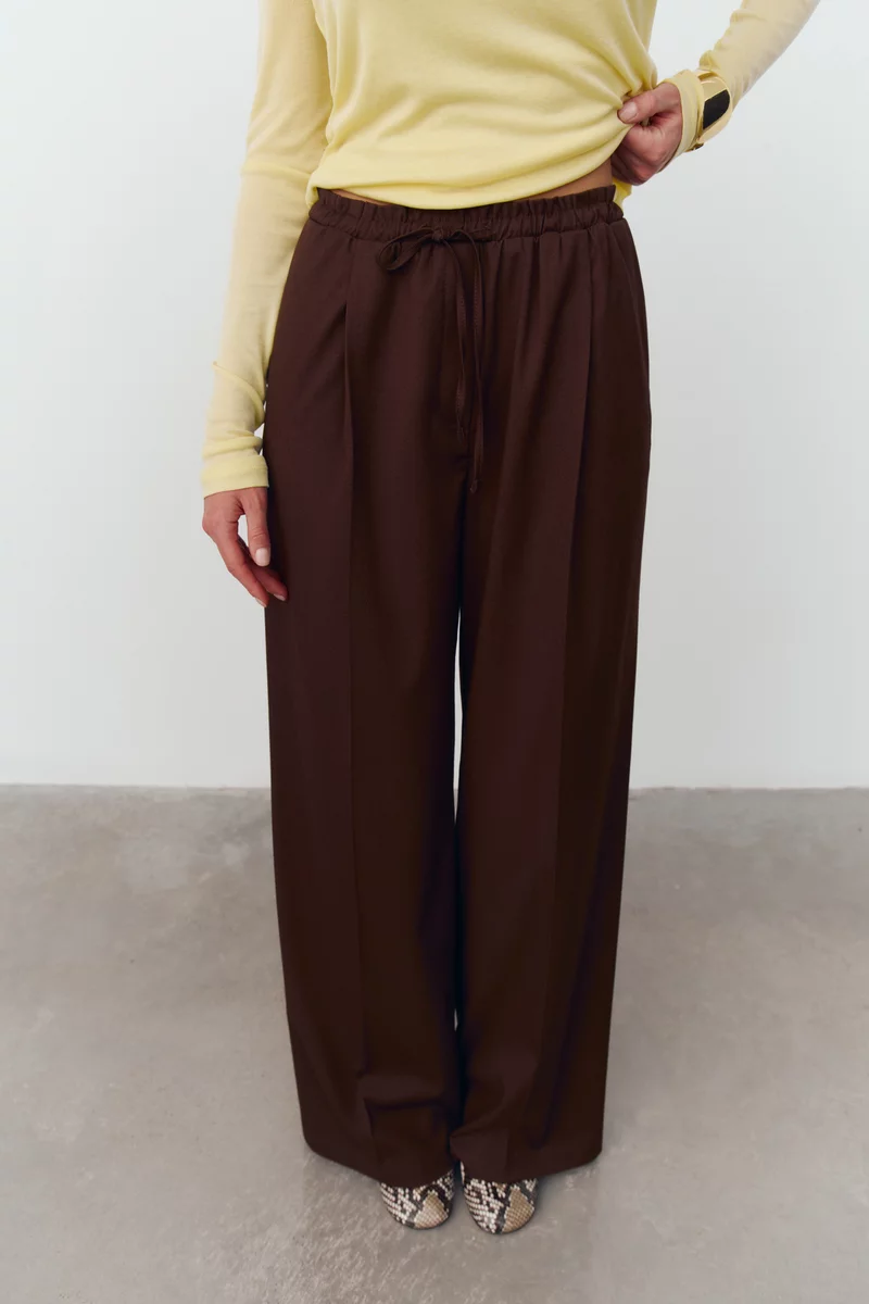 Брюки-палаццо на завязке в шоколадном оттенке Брюки-палаццо на завязке в шоколадном оттенке фотография 5