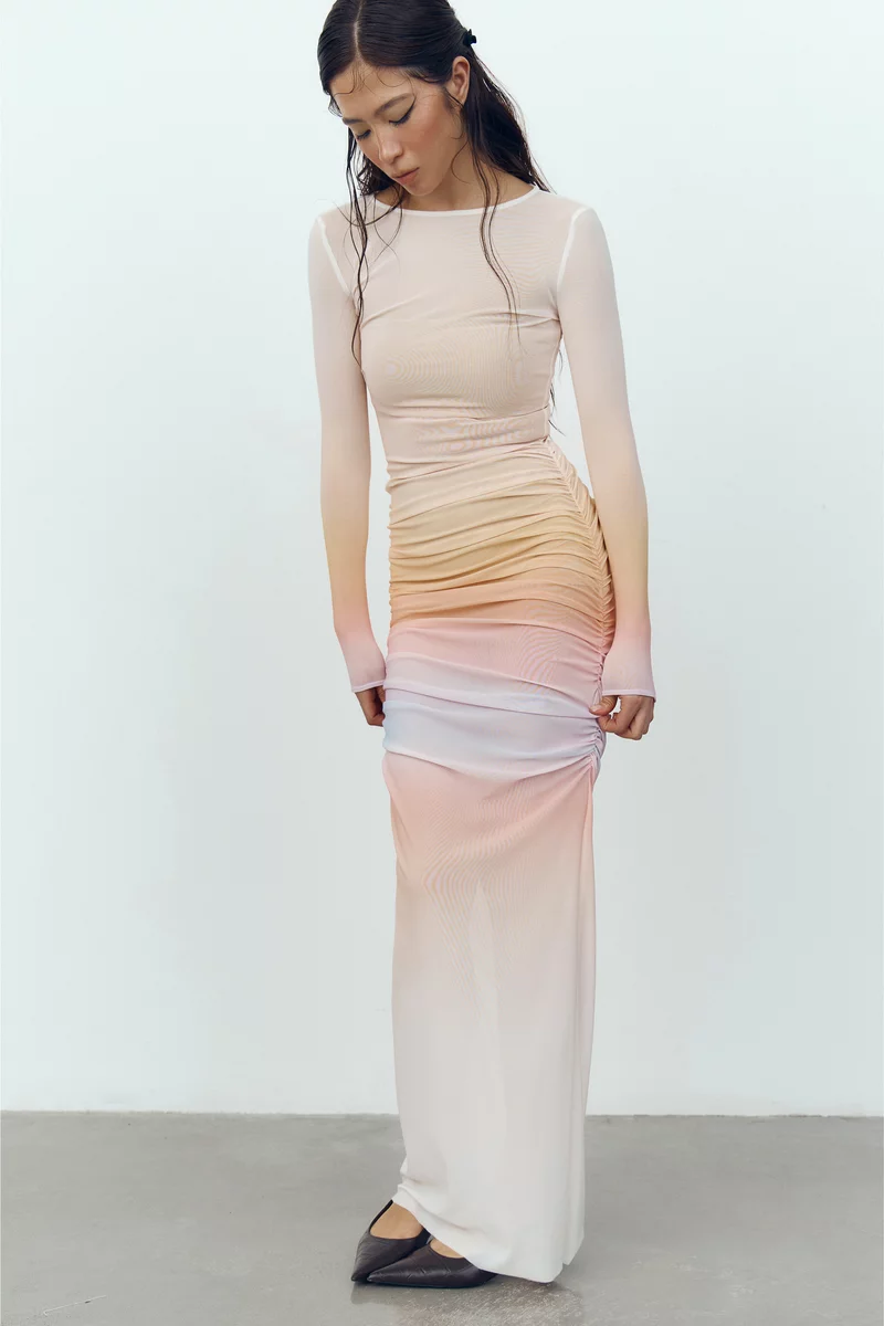 Платье макси из стрейч-сетки с градиентом фотография 3