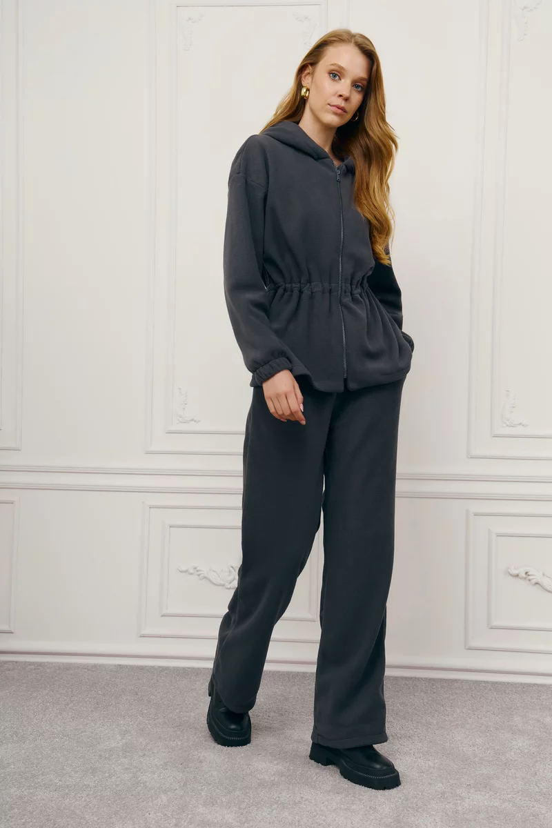 Серый костюм с худи и брюками из флиса фотография 2