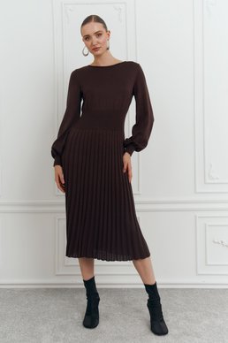 Платье миди с плиссированным низом в шоколадном оттенке