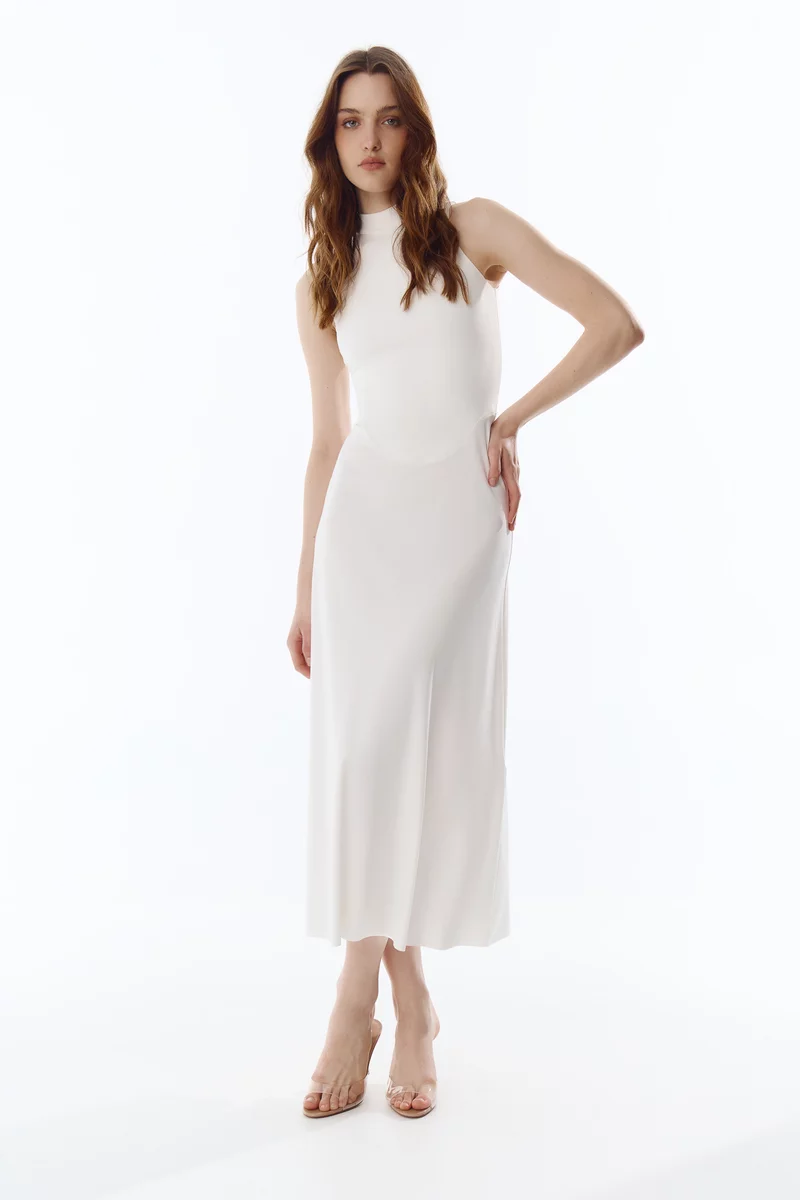 Молочна трикотажна сукня міді із заниженою талією фотографія 1