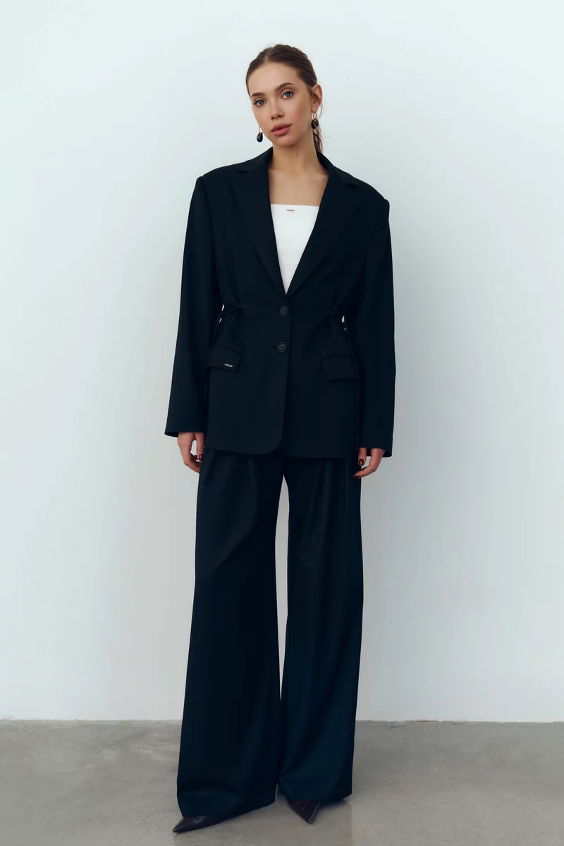 Черный однобортный жакет с боковыми завязками фотография 2