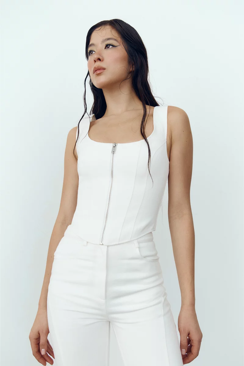 Молочный корсетный топ на молнии из денима фотография 5