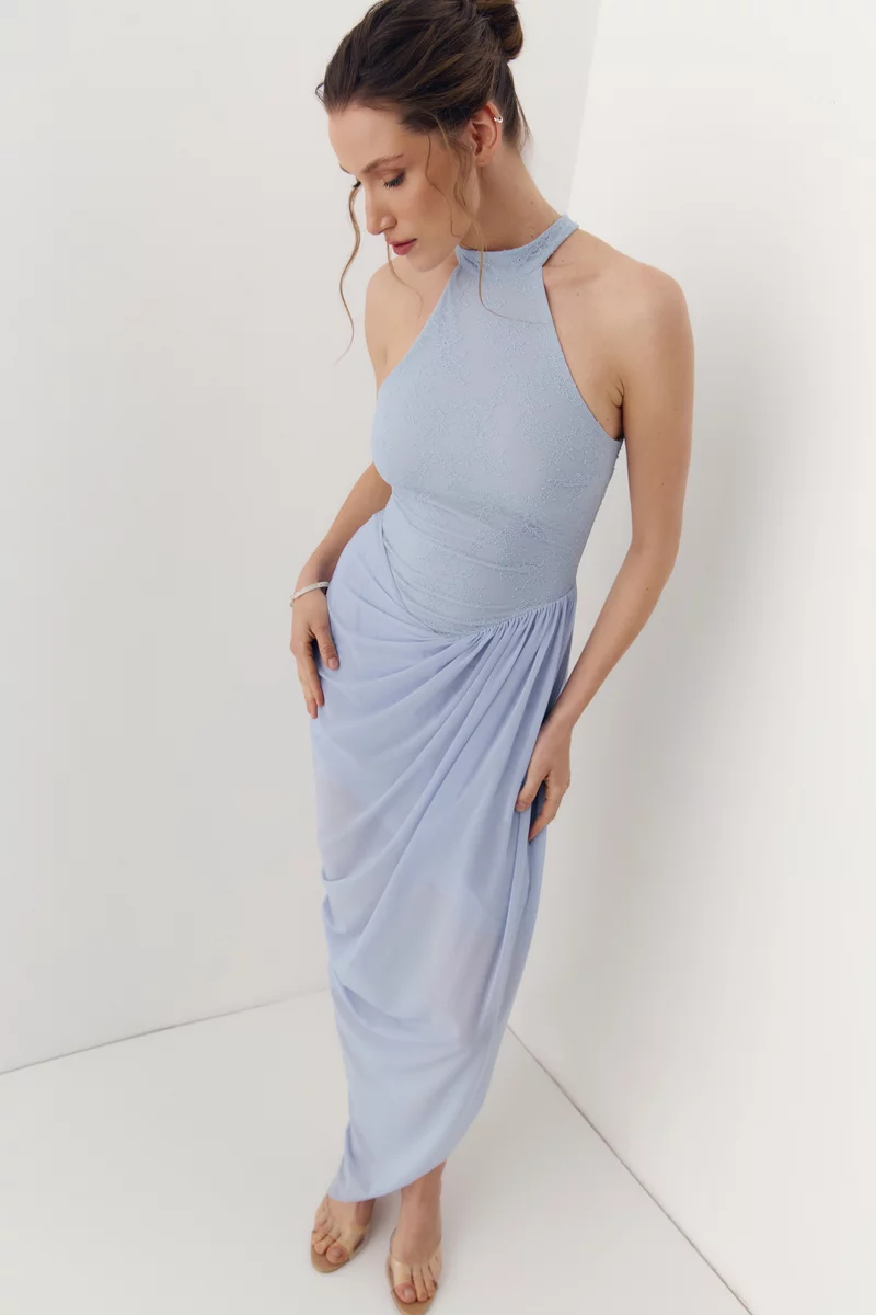 Голубое кружевное платье мини асимметричного кроя фотография 4