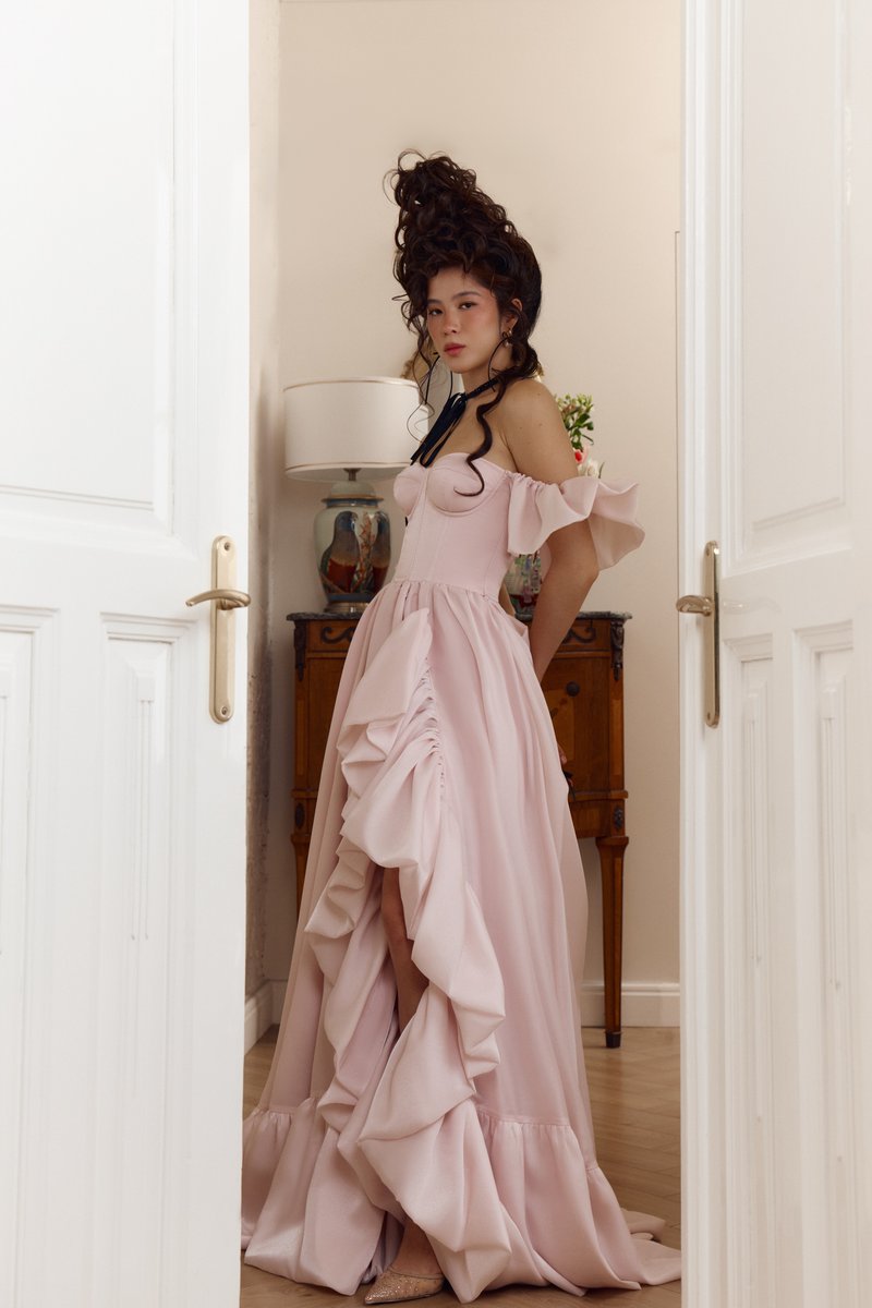 Long organza dress with train Le Bal image 1