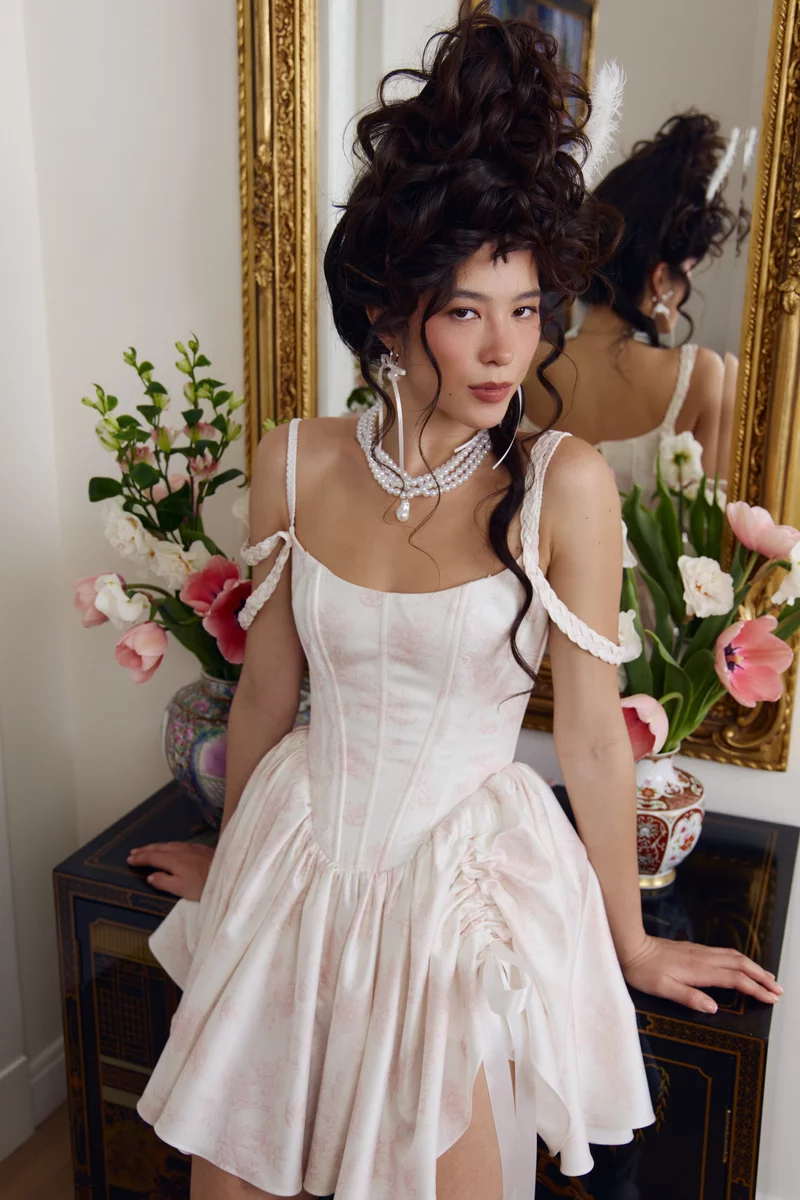 Молочное сатиновое платье мини с корсетом Charlotte фотография 4