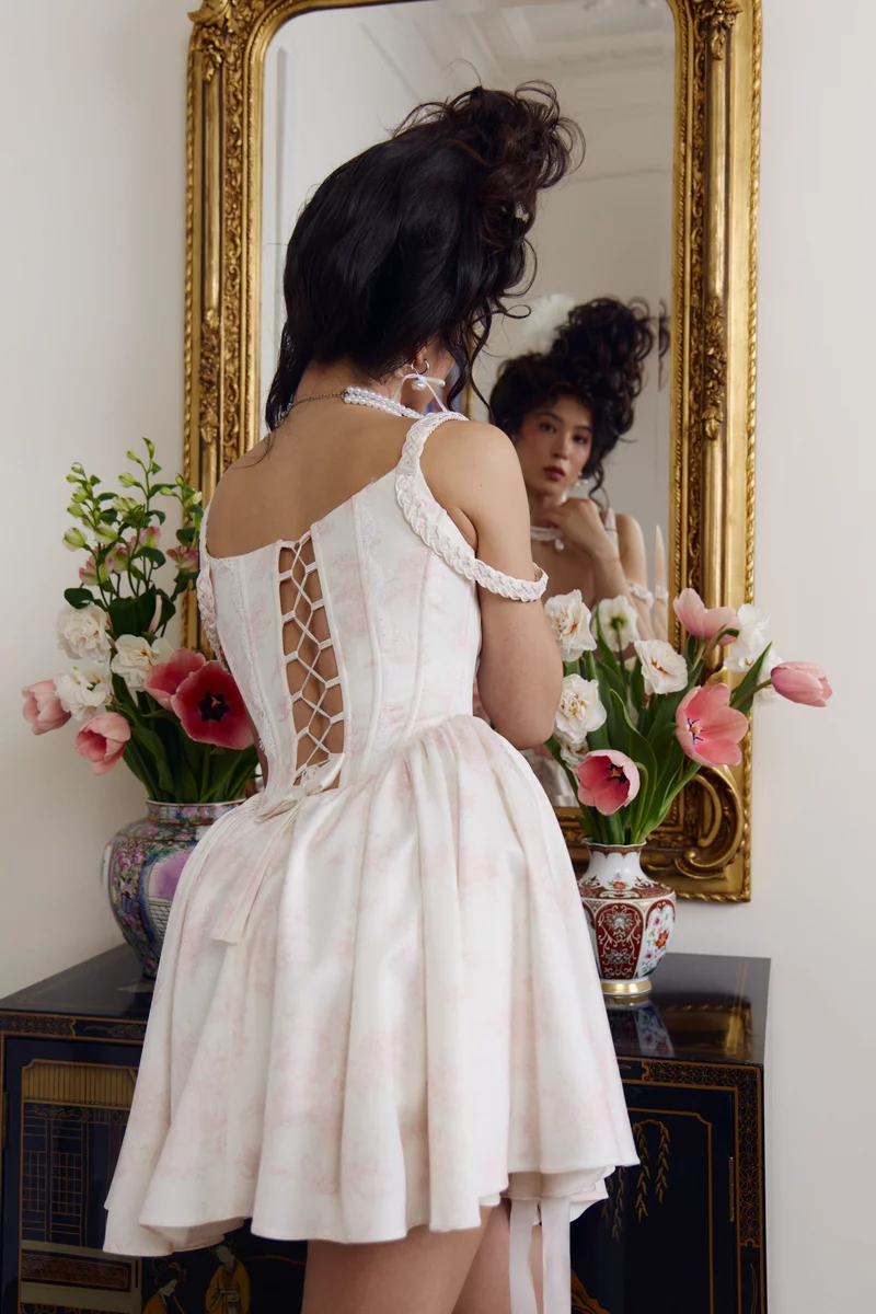 Молочное сатиновое платье мини с корсетом Charlotte фотография 5
