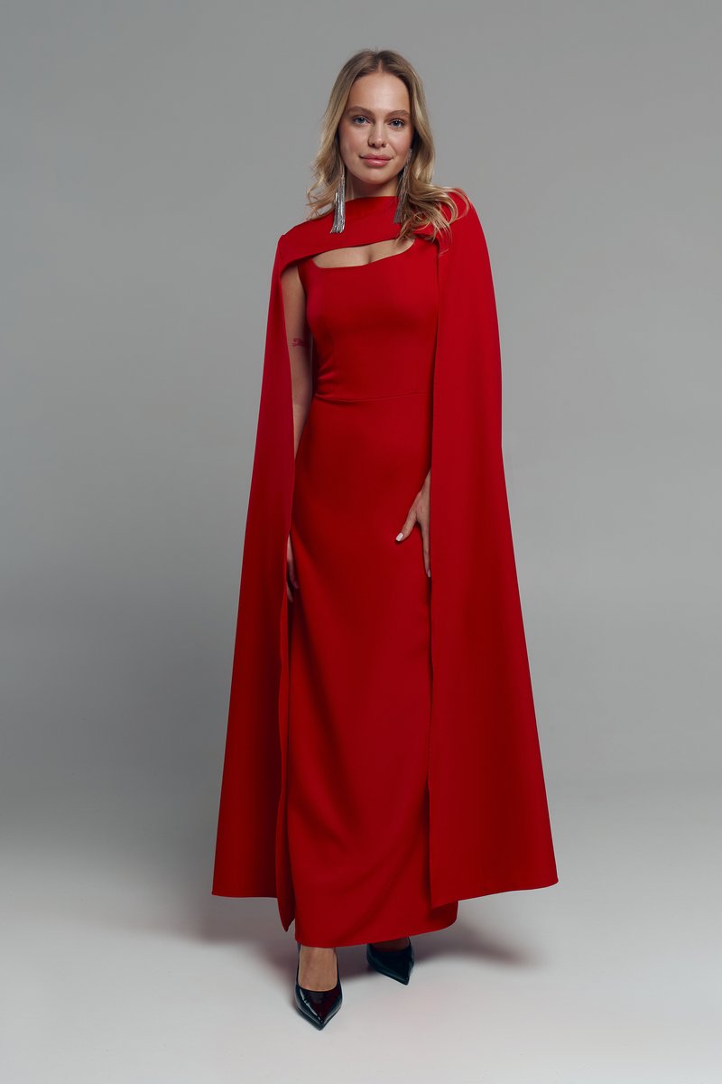 

Червона сукня максі з накидкою