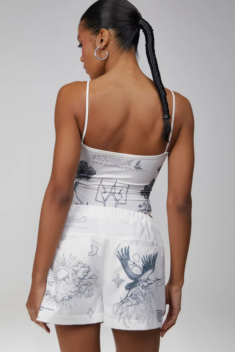 Молочный трикотажный боди Душа на тонких бретелях фотография 4