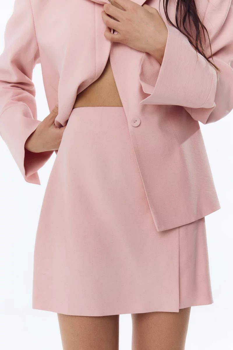 Розовая юбка мини с разрезом фотография 4