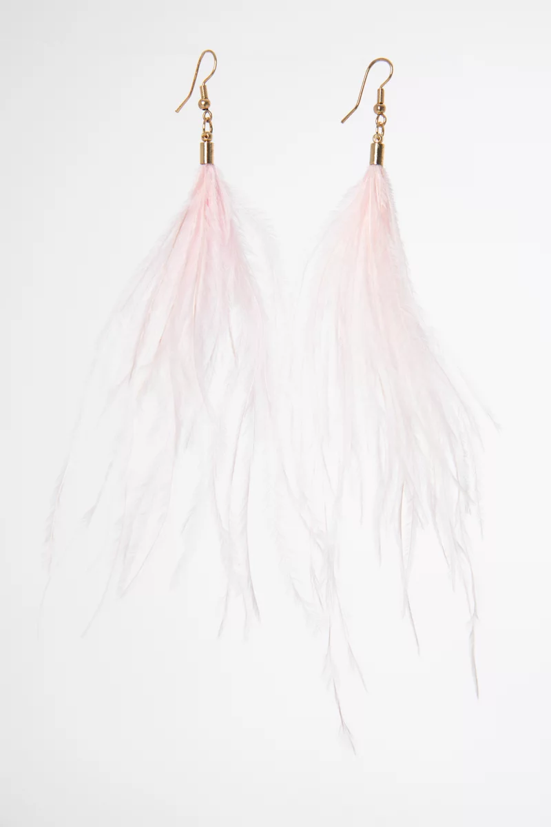 Розовые серьги с перьями фотография 2
