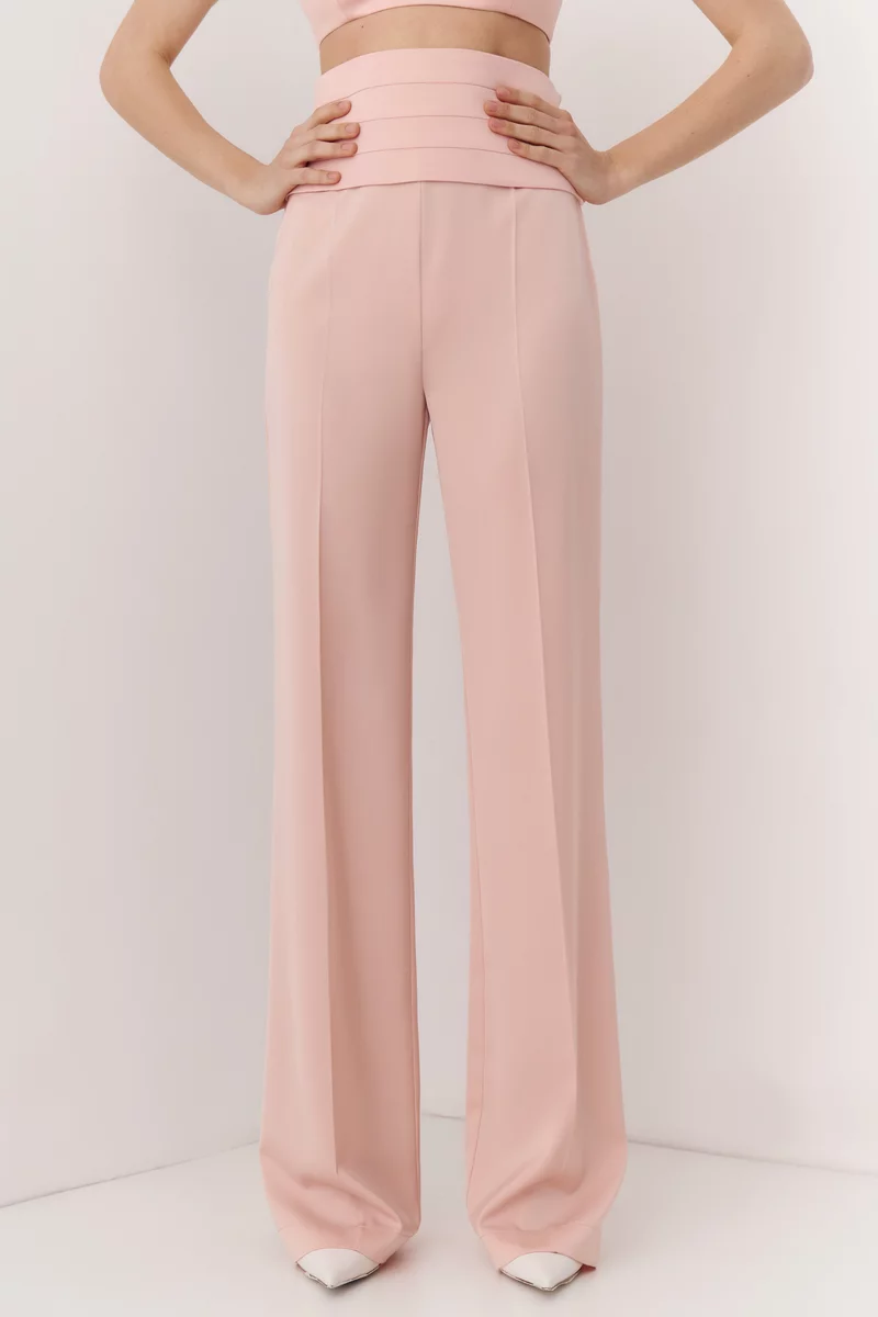 Розовые сатиновые штаны прямого кроя с поясом фотография 3