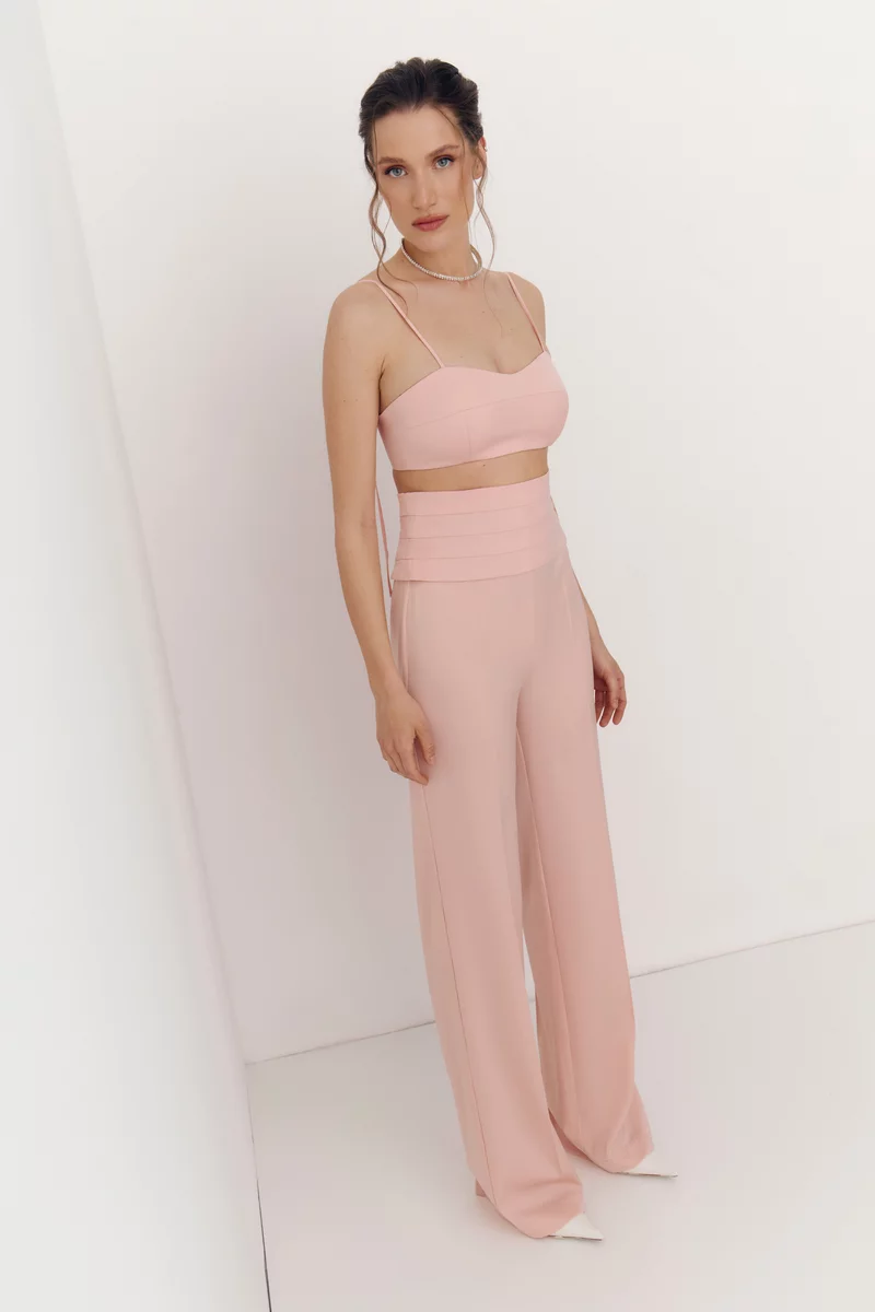 Розовые сатиновые штаны прямого кроя с поясом фотография 4