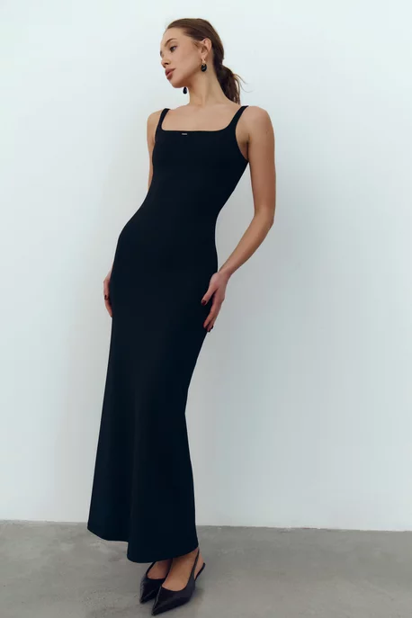 Black dress to the floor - buy in Kyiv. Women's black maxi dresses at  affordable prices in the GEPUR online store, delivery throughout Ukraine