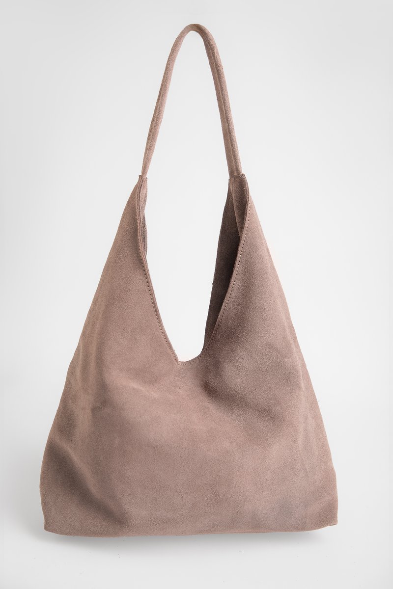Сумка из натуральной замши в оттенке капучино фотография 1