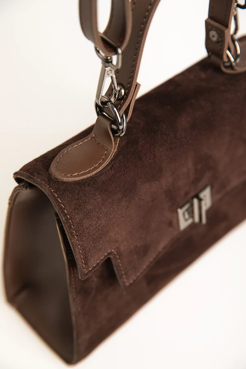 Комбинированная сумка из натуральной замши и экокожи в оттенке капучино Комбинированная сумка из натуральной замши и экокожи в оттенке капучино фотография 3