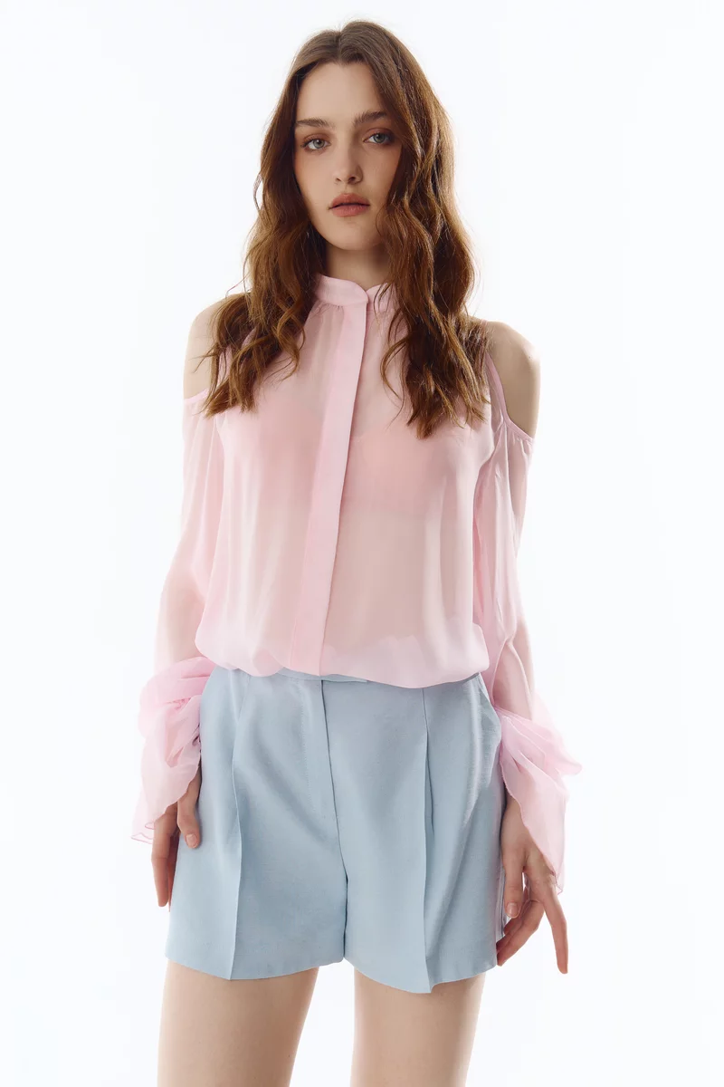 Pink chiffon blouse with open shoulders photo 2