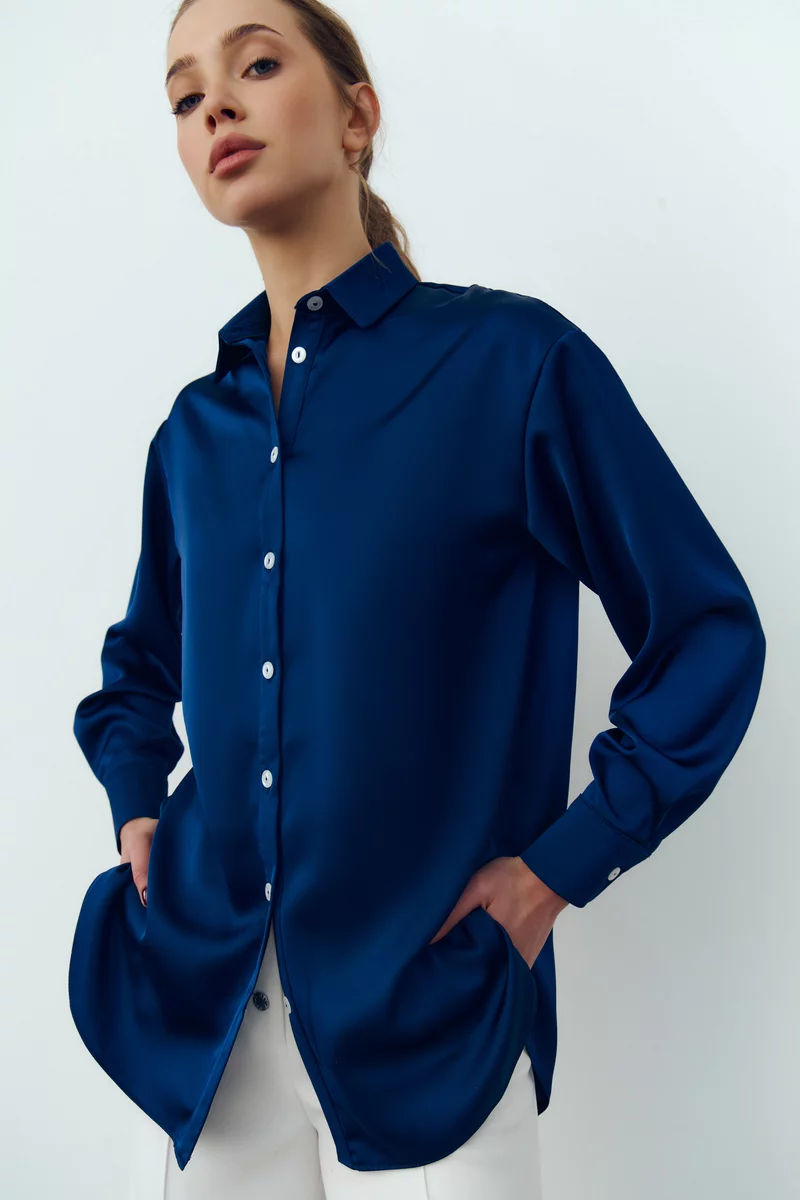 Синяя рубашка оверсайз из искусственного шелка фотография 1