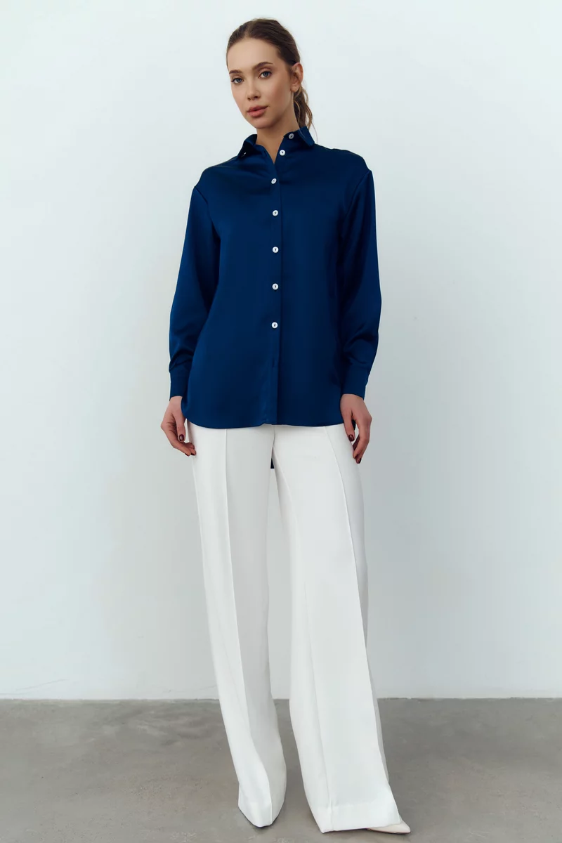 Синяя рубашка оверсайз из искусственного шелка фотография 3